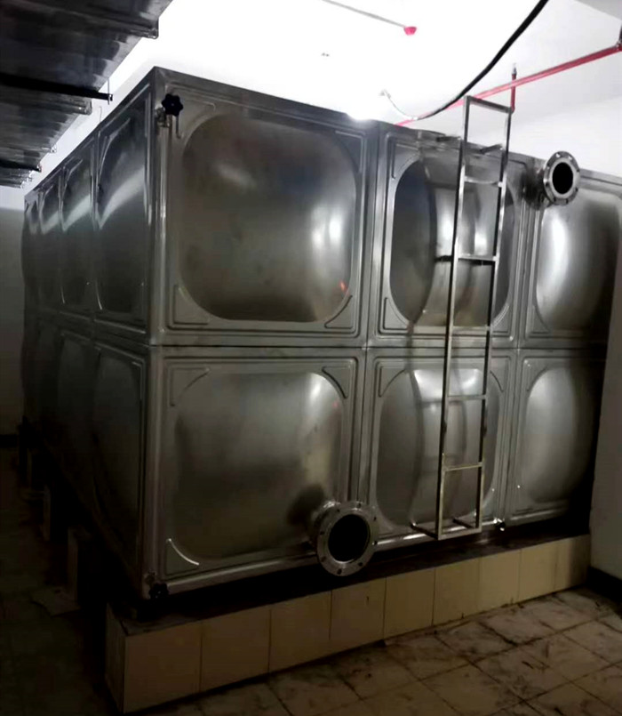 不銹鋼水箱如何與燃氣鍋爐結合使用呢?