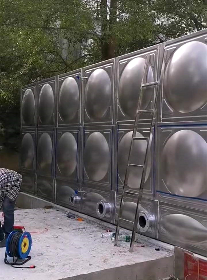 不銹鋼水箱的水溝處理方法