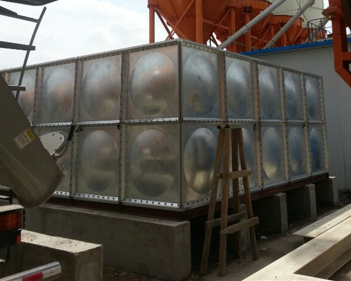 鍍鋅水箱工作結(jié)構(gòu)特性展示